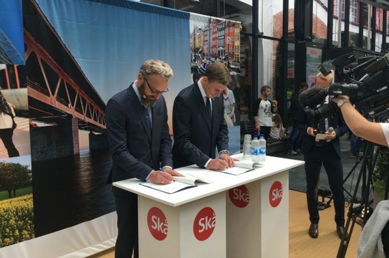Aftalen om overdragelse af trafikkøberansvaret underskrives på Malmø Station
